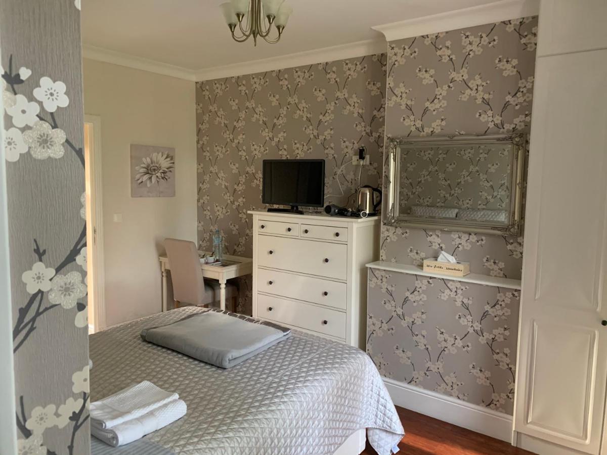 Le Pontet Bed and Breakfast Miramont-de-Guyenne Exteriör bild