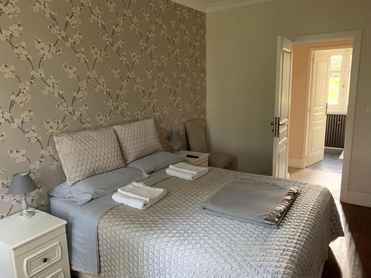 Le Pontet Bed and Breakfast Miramont-de-Guyenne Exteriör bild