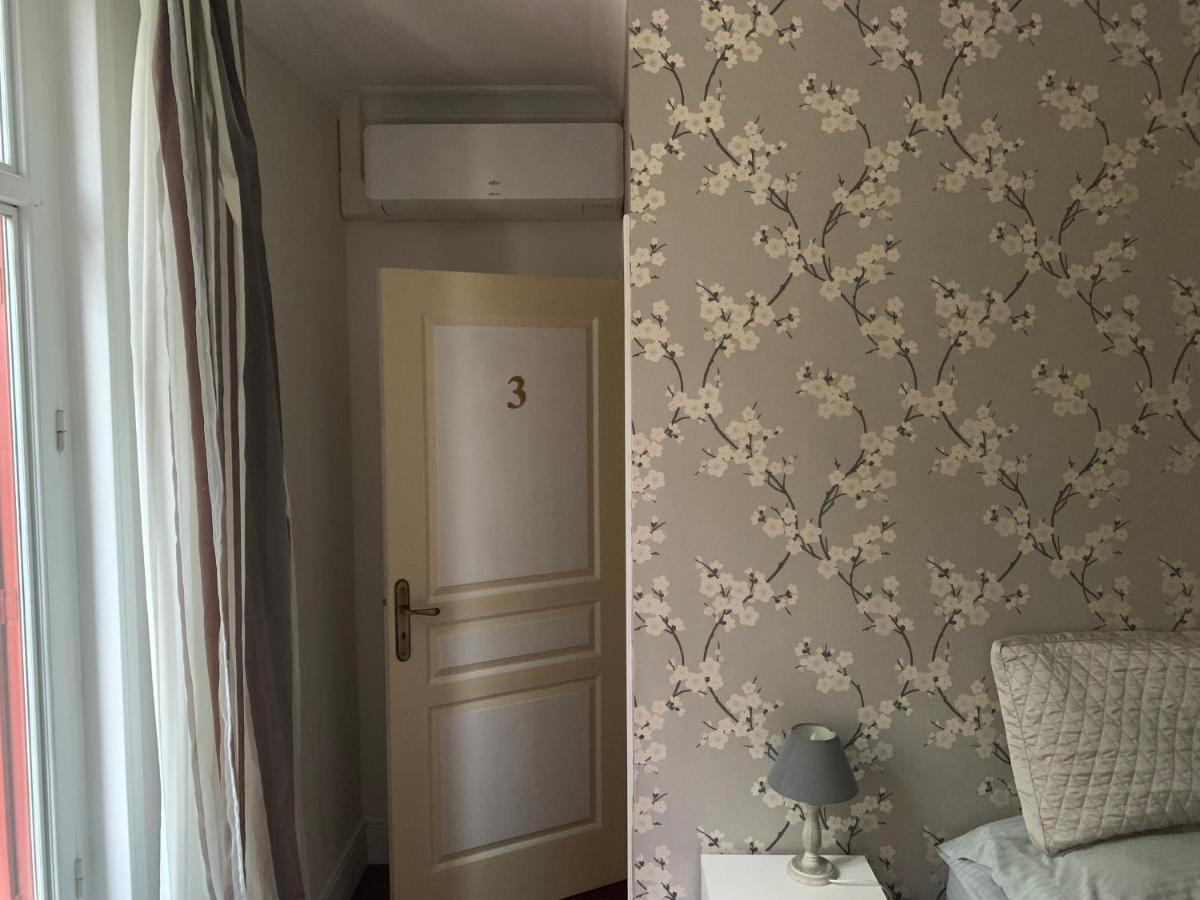 Le Pontet Bed and Breakfast Miramont-de-Guyenne Exteriör bild