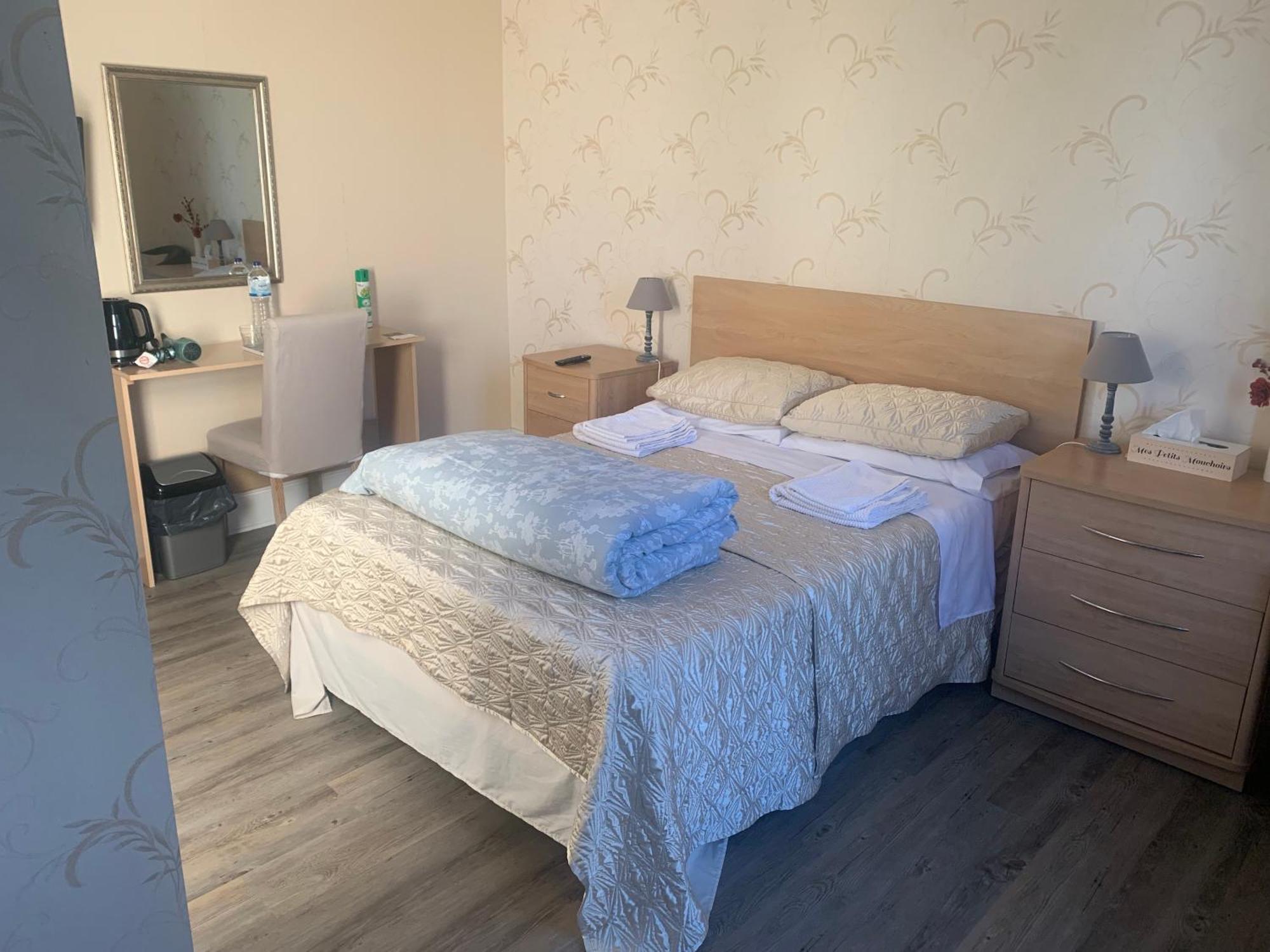 Le Pontet Bed and Breakfast Miramont-de-Guyenne Exteriör bild
