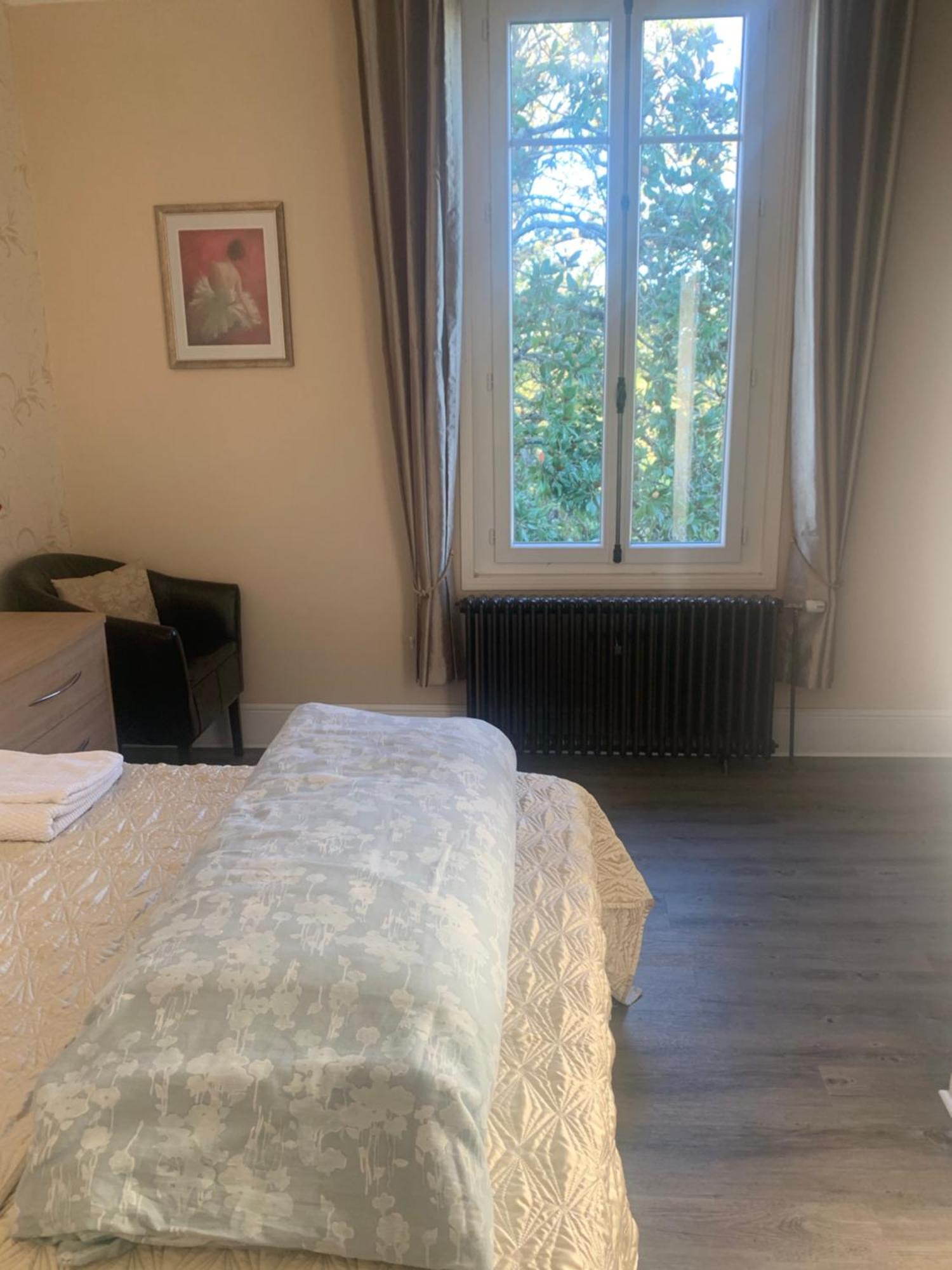 Le Pontet Bed and Breakfast Miramont-de-Guyenne Exteriör bild