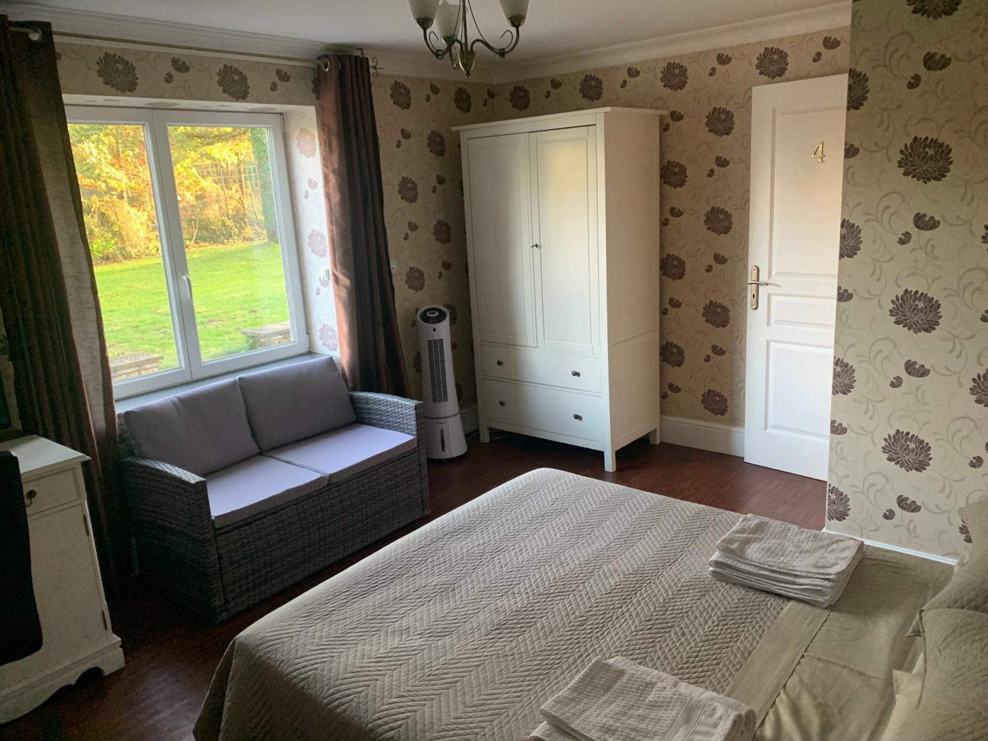 Le Pontet Bed and Breakfast Miramont-de-Guyenne Exteriör bild