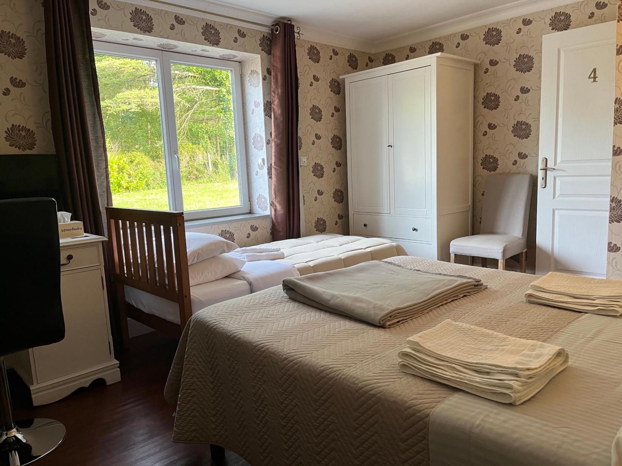 Le Pontet Bed and Breakfast Miramont-de-Guyenne Exteriör bild