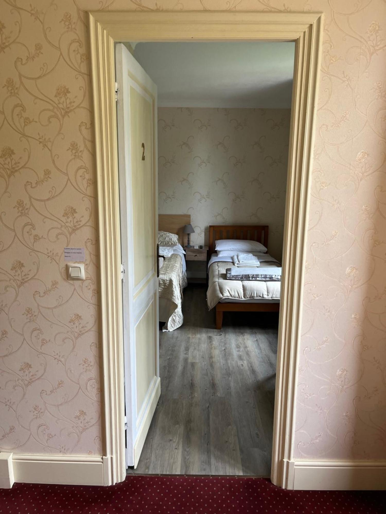 Le Pontet Bed and Breakfast Miramont-de-Guyenne Exteriör bild